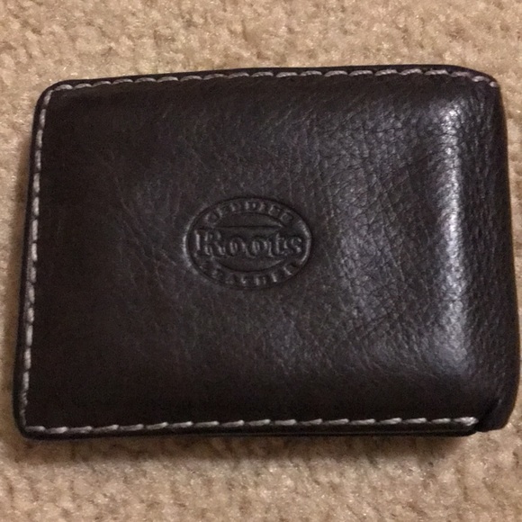 Roots Canada Mens leather wallet - Picture 2 of 8